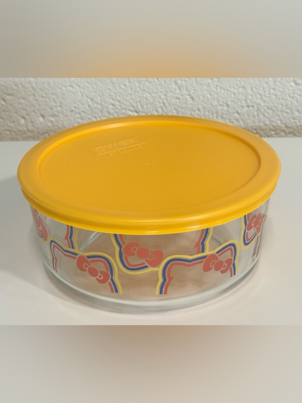 Pyrex HELLO KITTY 7 Cup Glass Storage Set Rainbow Hair Ribbons Red Blue Yellow